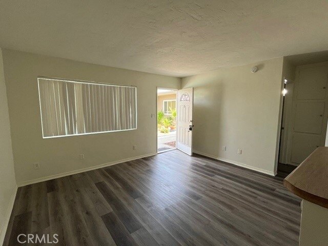 Building Photo - 45521 Sunset Ln