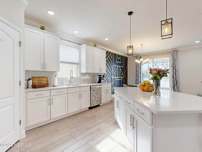 Building Photo - 210 Thistleton Wy