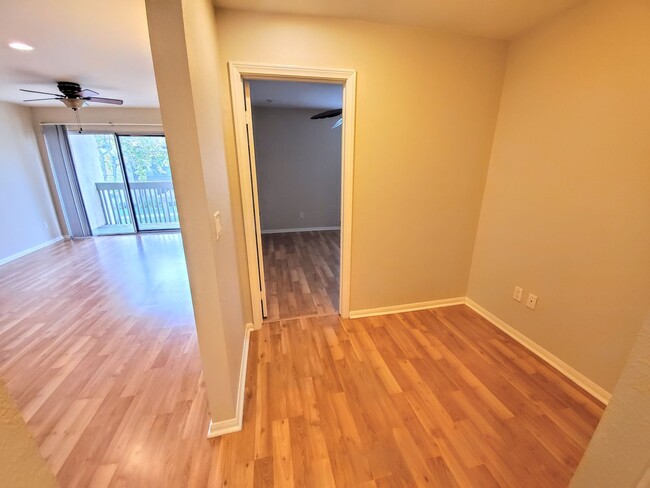 Building Photo - Upgraded 1 Bedroom 1 Bath with Balcony in ...