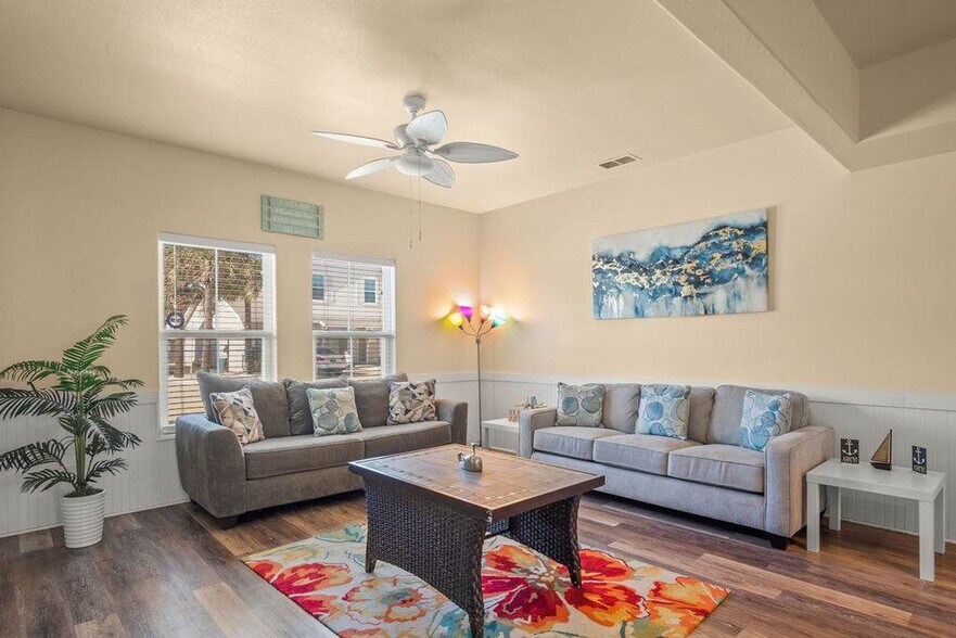 Building Photo - 15016 Beach Walk Loop