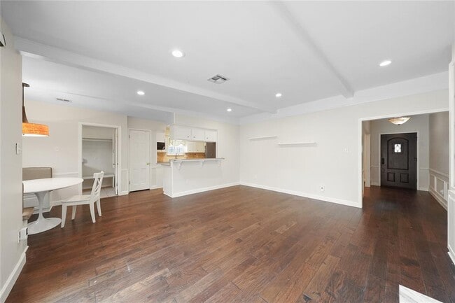 Building Photo - 12707 Trail Hollow Dr