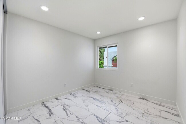 Building Photo - 30845 Catarina Dr