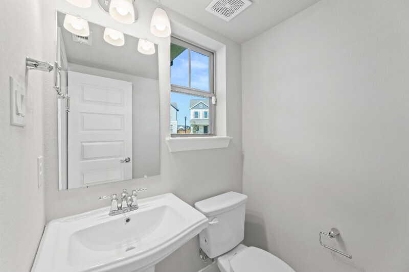 Building Photo - 13825 Wembley Bnd Wy