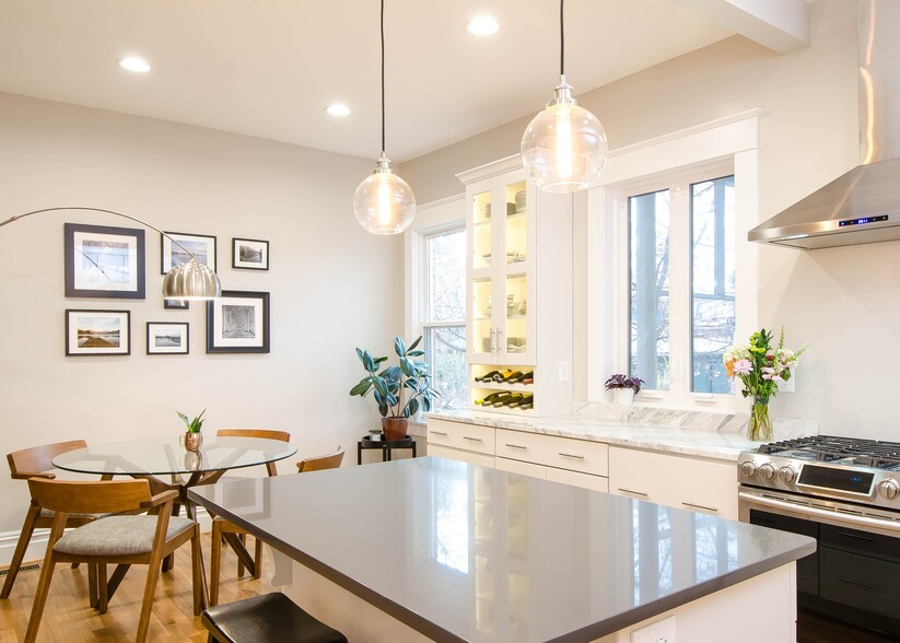 Kitchen and dining area - 106 N Belmont Ave