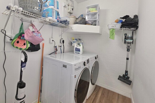 Building Photo - 15871 SW 86th Terrace