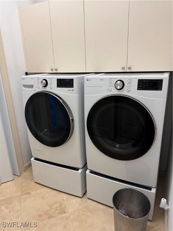 Building Photo - 15890 Delasol Ln