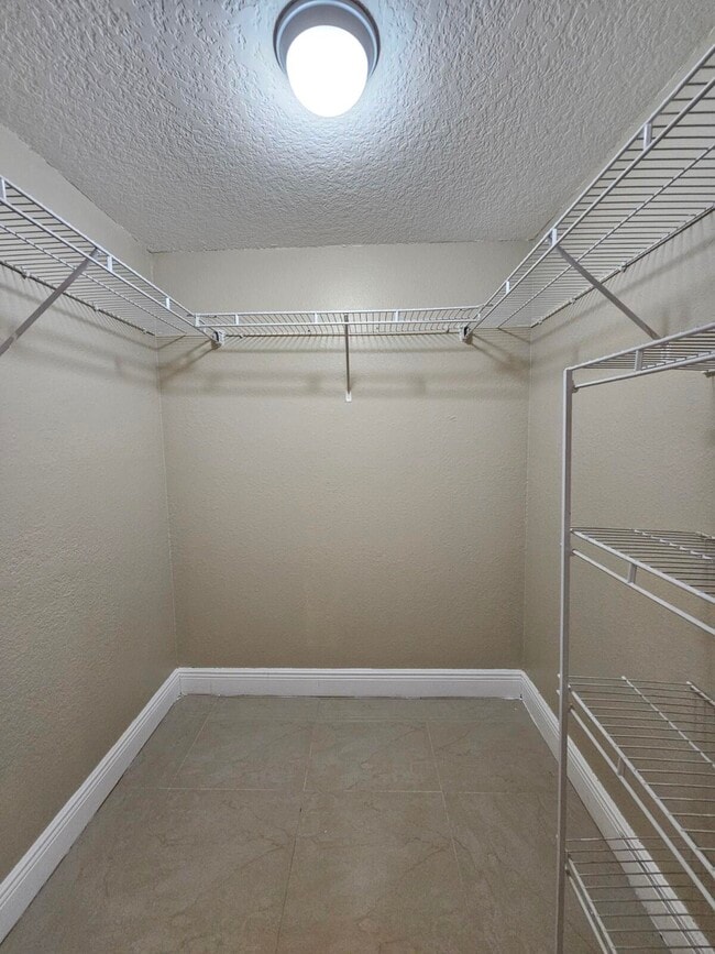 Building Photo - 1440 Windorah Way