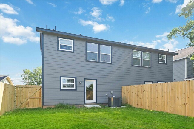 Building Photo - 4506 Mayflower St