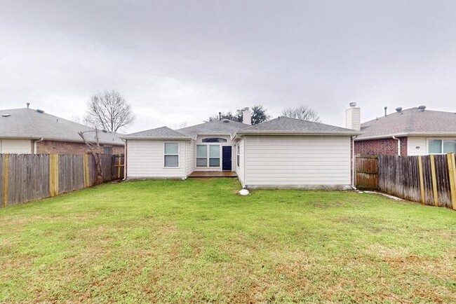 Building Photo - READY FOR MOVE-IN, 3-BEDROOM, 2-BATH HOME ...