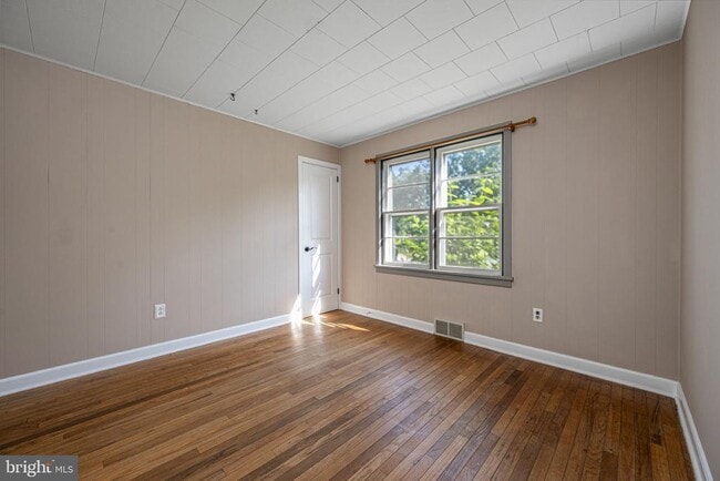 Building Photo - 422 Lee Ave