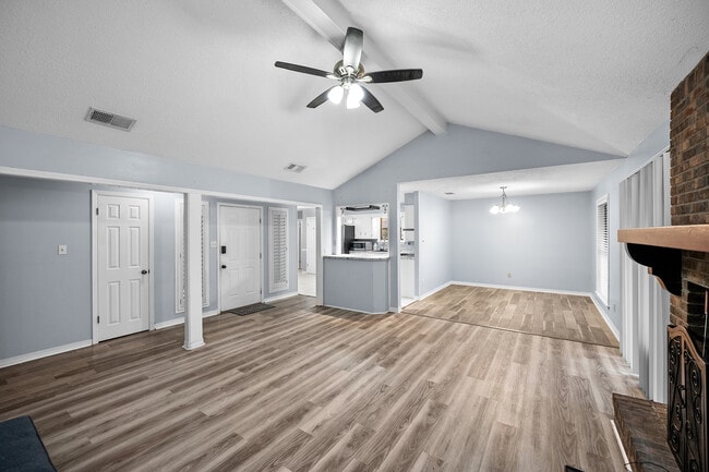 Building Photo - 115 Donna Cir
