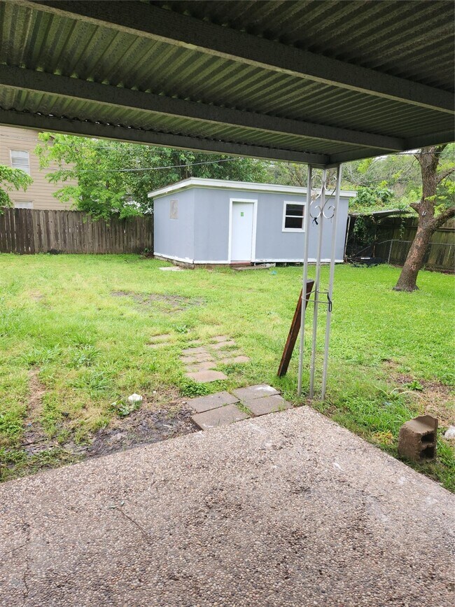 Building Photo - 1705 Frost St