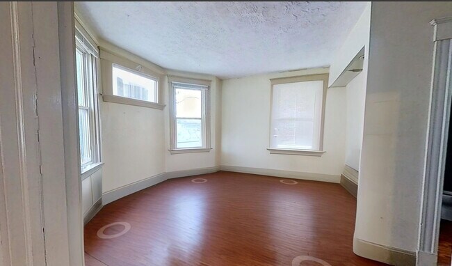 Building Photo - 2545 Vestry Ave