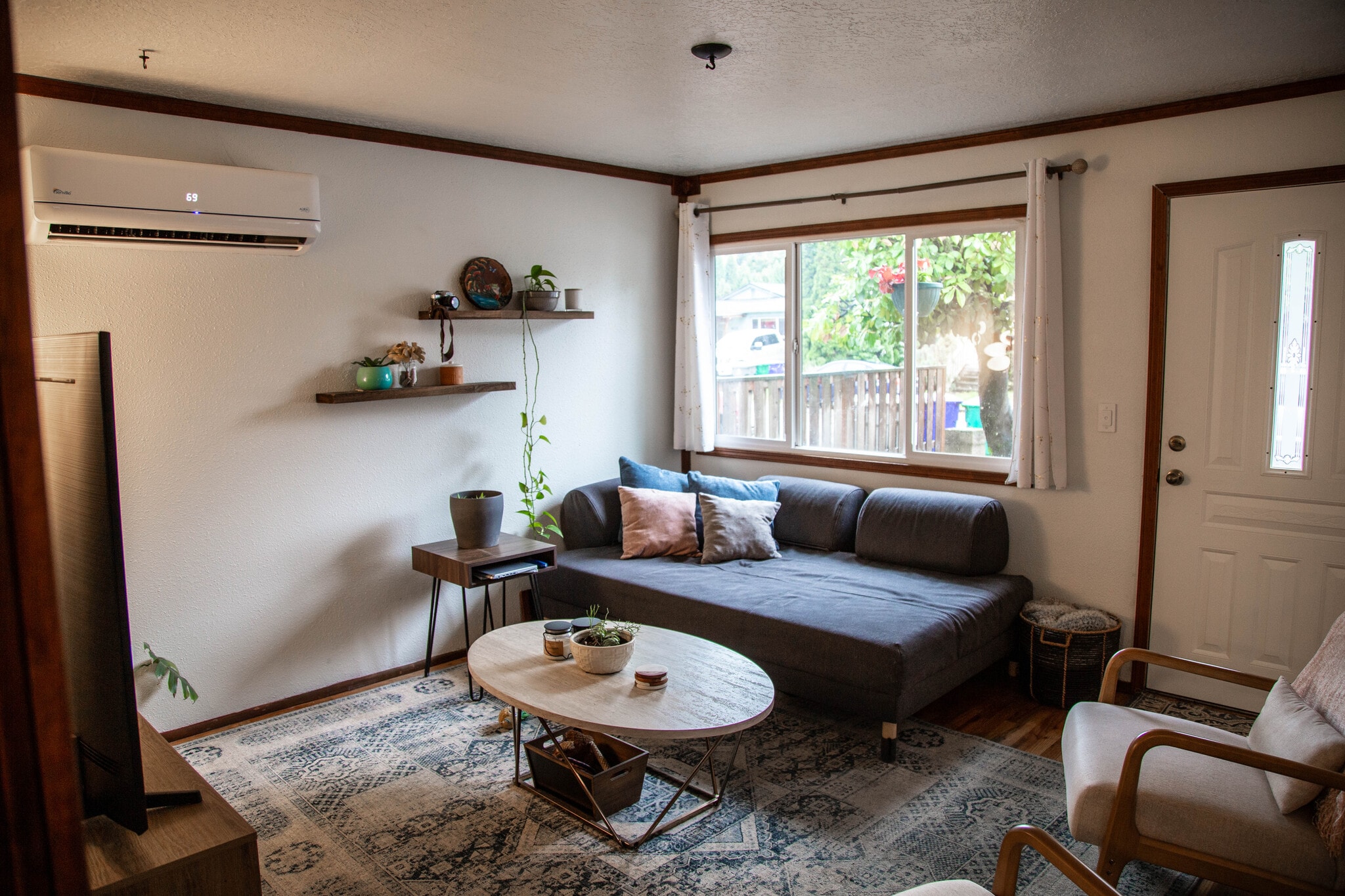 Building Photo - 6647 N Astor St