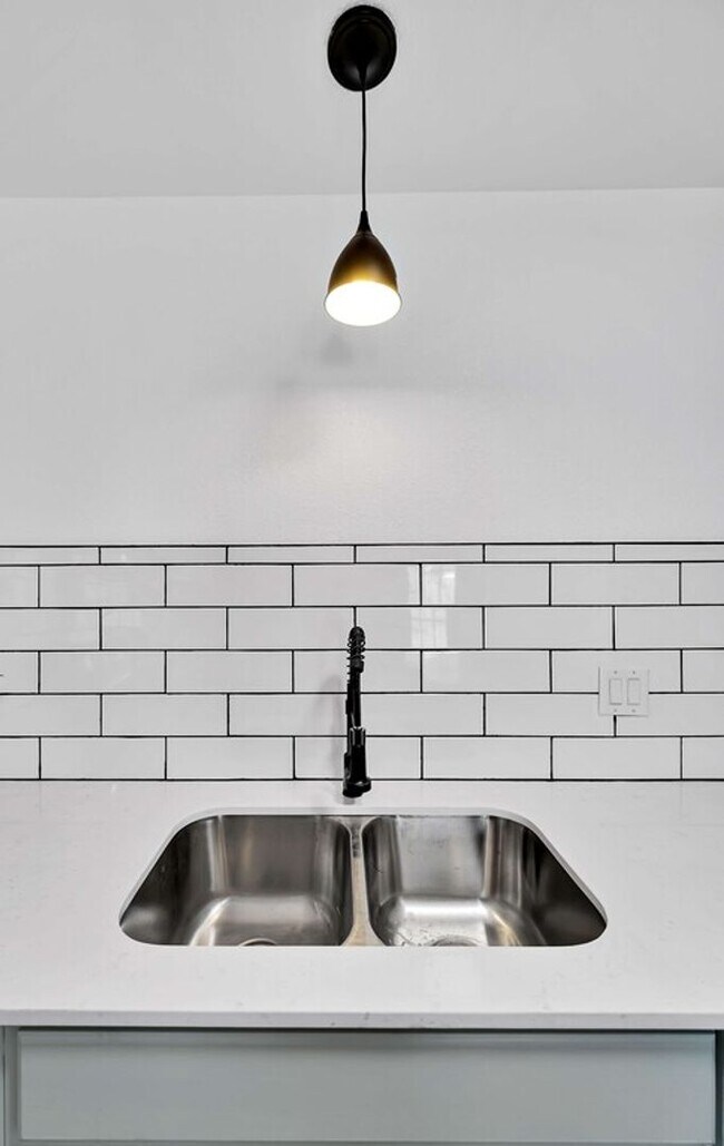 Building Photo - 5311 Tennyson Dr