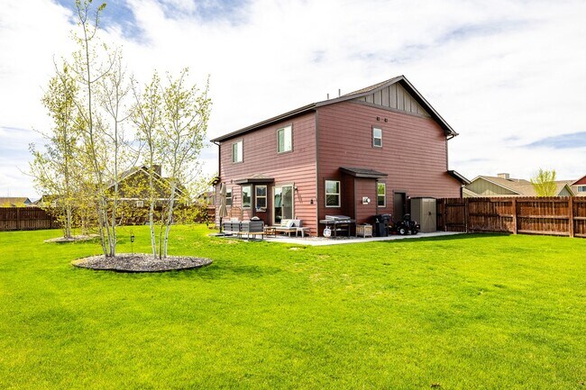 Building Photo - Beautiful home in Ryen Glenn with Fantasti...