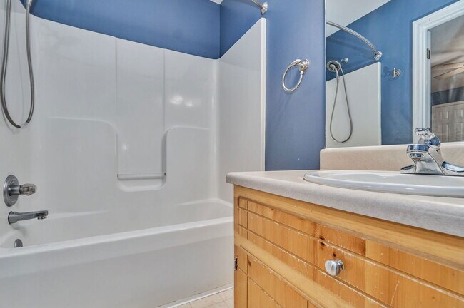 Building Photo - 11430 Wiltstaff Dr