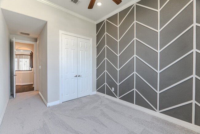 Building Photo - 6 Winter Thicket Pl