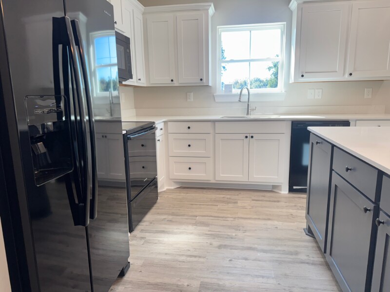 Building Photo - 324-A Anne St