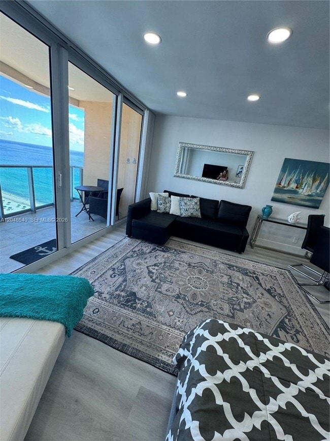 Building Photo - 2501 S Ocean Dr