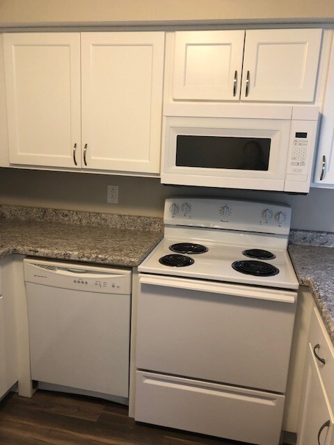 Building Photo - 3370 Winston Dr