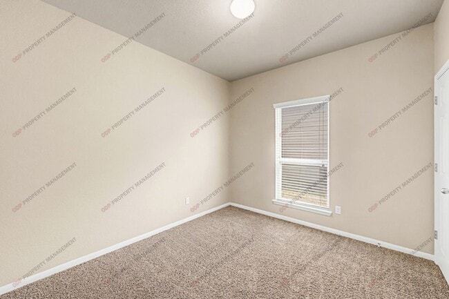 Building Photo - 8108 Honeysuckle