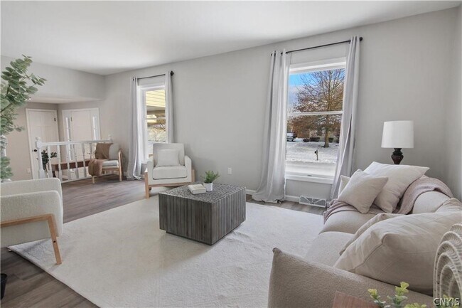 Building Photo - 4784 New Hope S