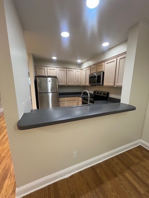 Building Photo - 355 Central Park Ave