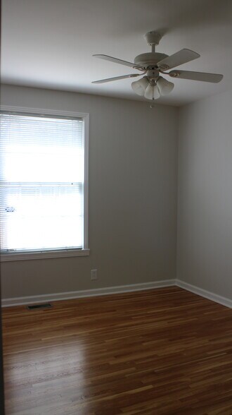 Guest bedroom #2 - 2614 Edge O Lake Dr