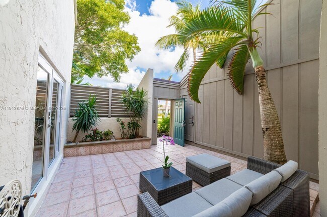 Building Photo - 1605 S US Hwy 1