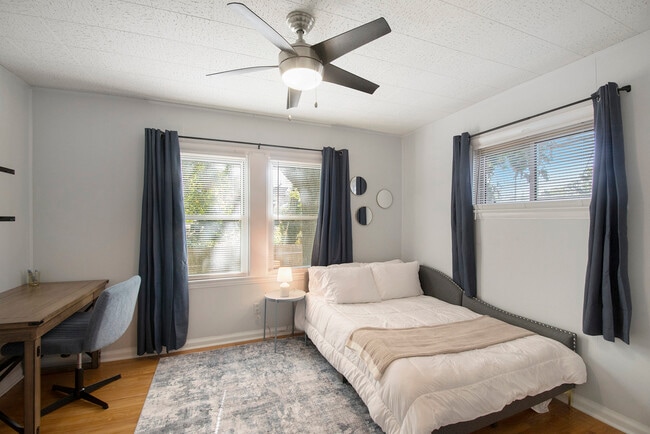 Building Photo - 8754 Florence Ave