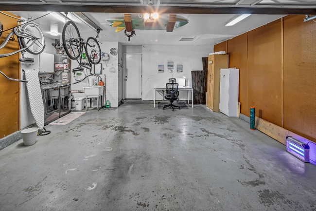 Building Photo - 8666 Capricorn Way