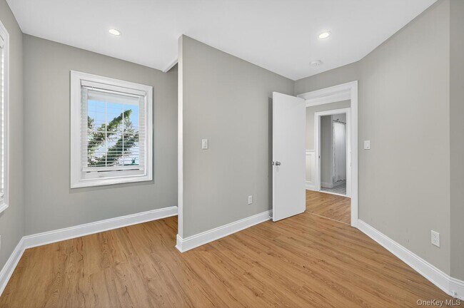 Building Photo - 47 S 6th St