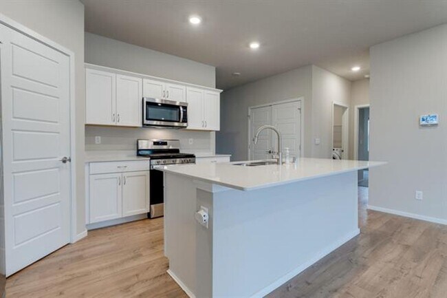 Building Photo - Newer 4 Bed 2 Bath Home in the Cheney SD