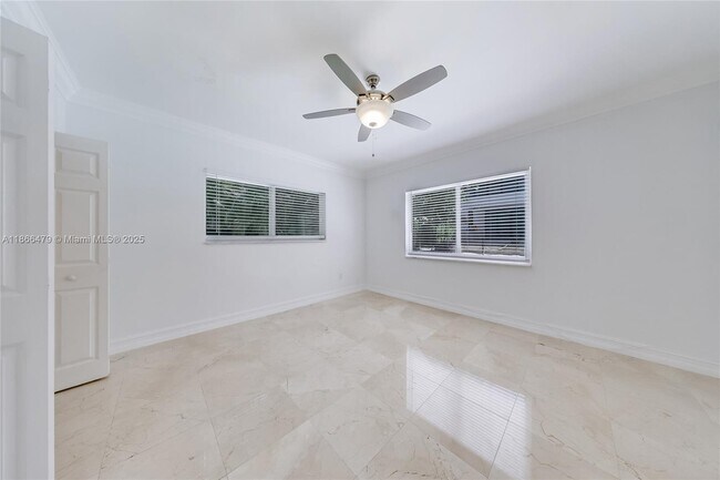 Building Photo - 1410 Bird Rd