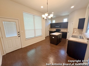 Building Photo - 602 Creekside Cir