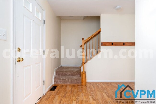 Building Photo - 1321 Treasure Dr