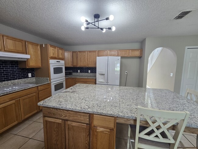 Building Photo - 405 Brooklet Cir