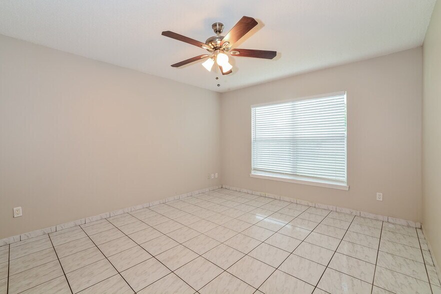 Building Photo - 1212 Abberton Dr