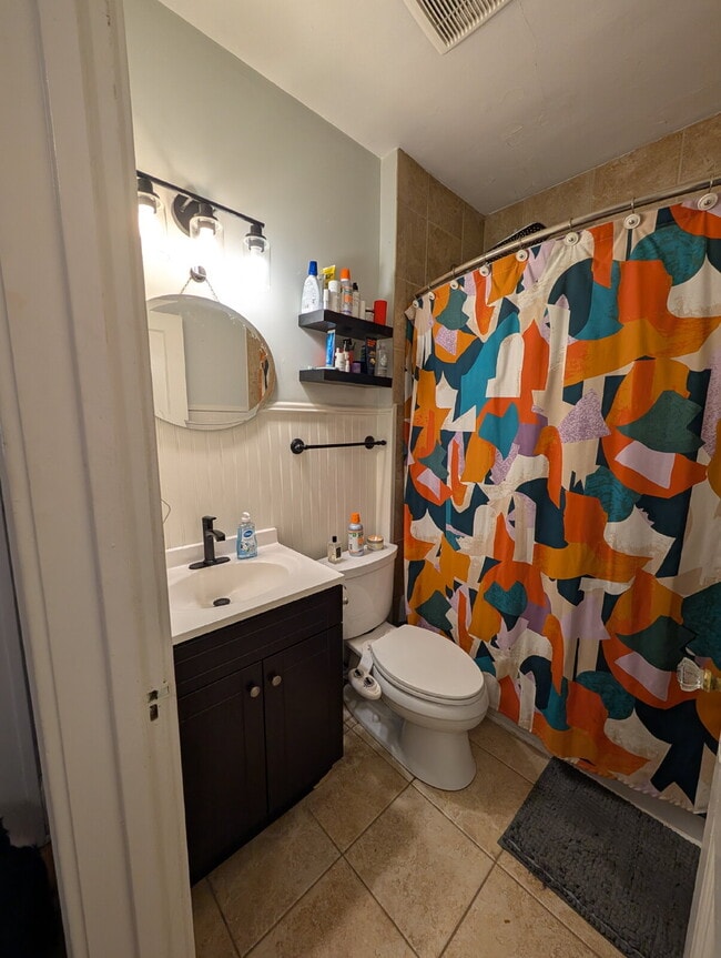 Building Photo - Charming 3BR in Victory Memorial with Fenced Yard & Garage