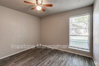 Building Photo - 5323 E 47th Pl