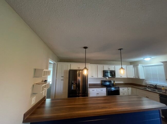 Building Photo - 11324 Rineyville Rd