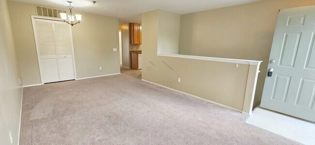 Building Photo - 156 Saber Way
