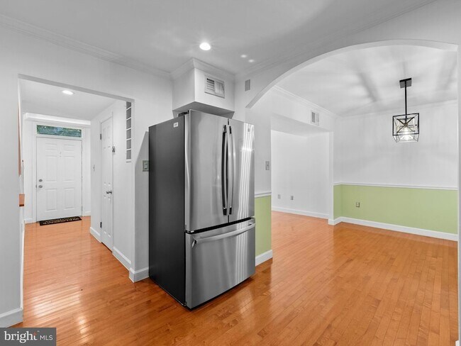 Building Photo - 2459 Pyrenees Ct
