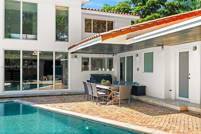 Building Photo - 575 Bay Point Rd