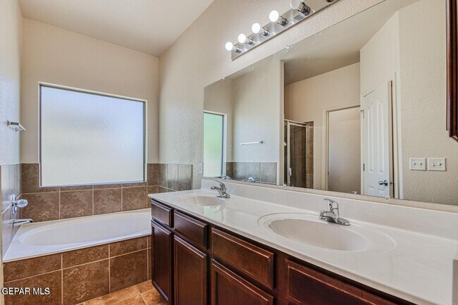 Building Photo - 14447 Miguel Terrazas Dr