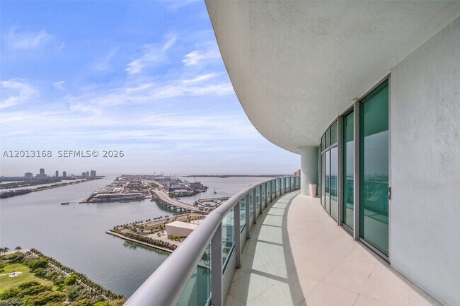 Building Photo - 900 Biscayne Blvd