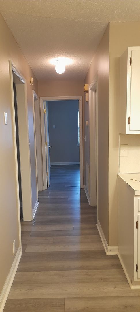 Building Photo - 7273-7275 Valley Ln