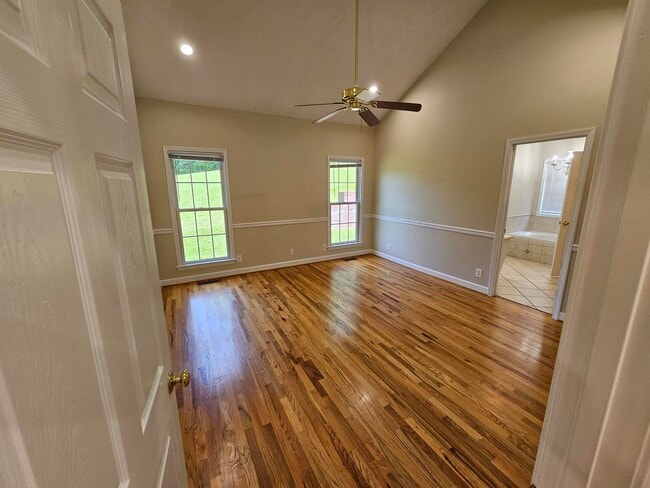 Building Photo - 8638 Reedy Creek Rd