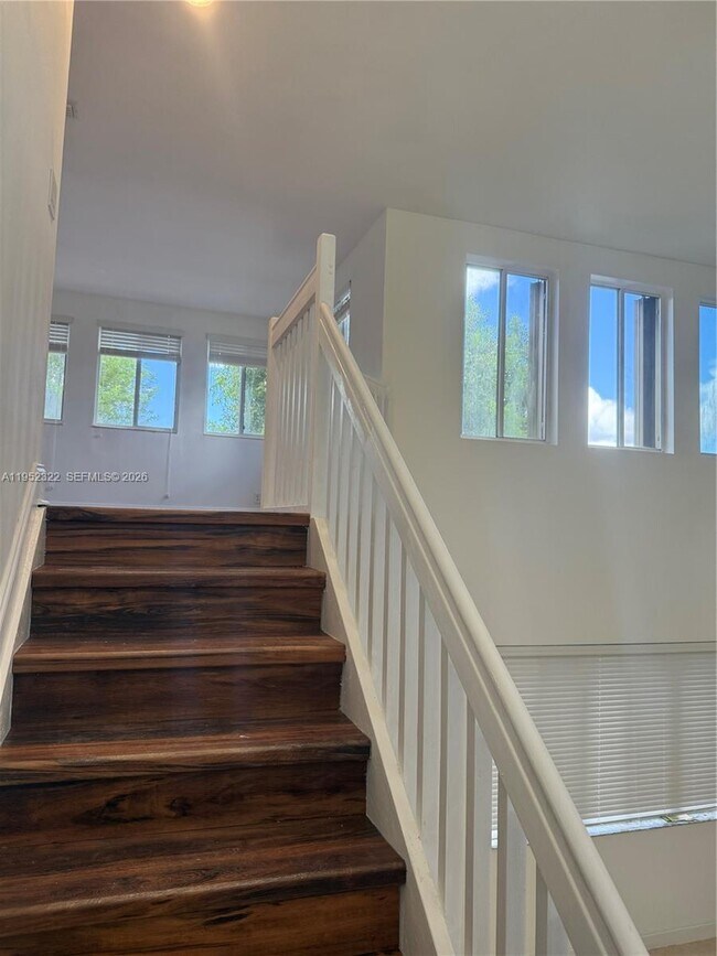 Building Photo - 1288 Camellia Cir